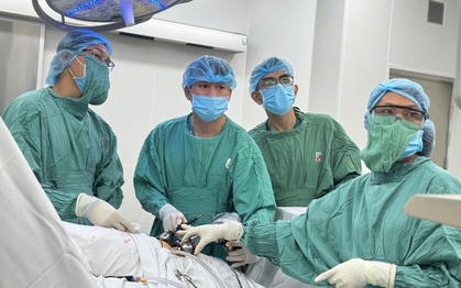 Đau lưng kéo dài, người đàn ông phát hiện 2 loại ung thư