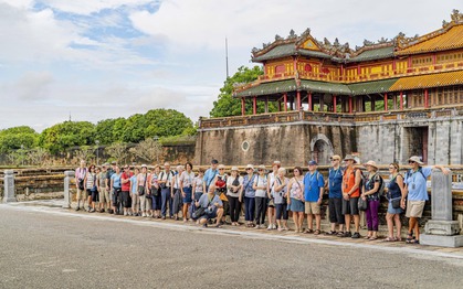 Mưa lũ triền miên, du lịch Huế vẫn đạt được con số đáng mừng