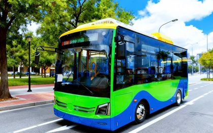 Côn Đảo lần đầu có xe buýt kết nối trung tâm đảo - sân bay