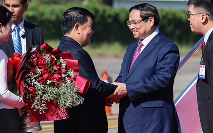 Thủ tướng Phạm Minh Chính tới thủ đô Vientiane, bắt đầu chuyến công tác tại Lào