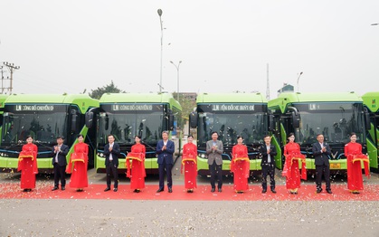 Doanh nghiệp ở Hà Nội đầu tư hơn 400 tỉ đồng chuyển 100% sang xe buýt điện