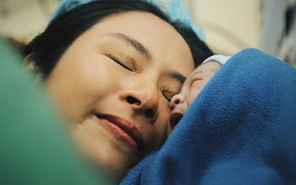 Hoa hậu Ngọc Hân đón con trai đầu lòng ở tuổi 36