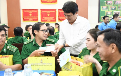 Tết đầm ấm đến với người lao động khó khăn tại TPHCM