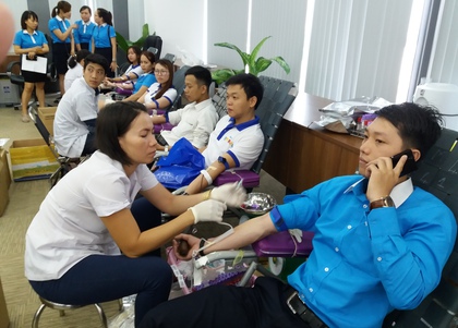 300 nhân viên VietBank tình nguyện hiến máu