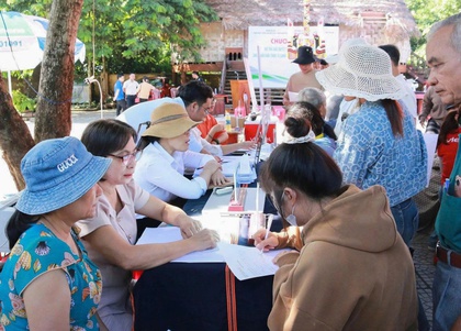 Đưa thông tin vượt núi, mở đường thoát nghèo cho vùng sâu