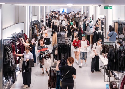 2,3 triệu lượt khách “phá đảo” Vincom Black Friday 2025, tạo cú bùng nổ cho mùa lễ hội cuối năm