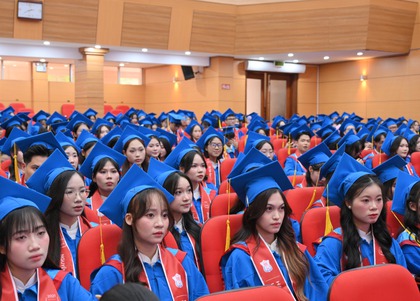 Ba cột mốc đưa Đại học Y Hà Nội dẫn đầu đào tạo khối sức khỏe