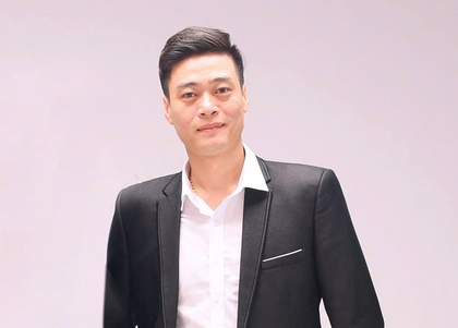 Ông bầu đứng sau những bản hit mang âm hưởng miền Tây