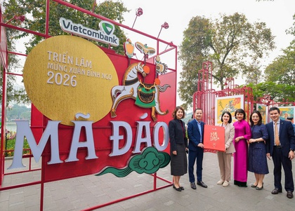 Vietcombank phối hợp với UBND phường Hoàn Kiếm triển lãm tranh “Mã Đáo”