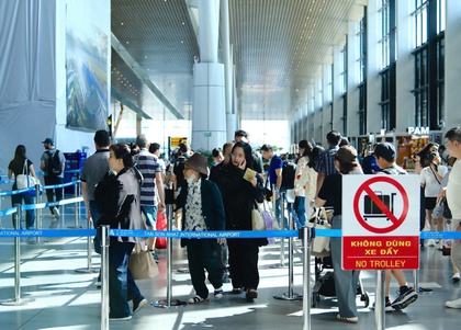 Bất ngờ giá vé máy bay chặng TPHCM - Hà Nội dịp Tết