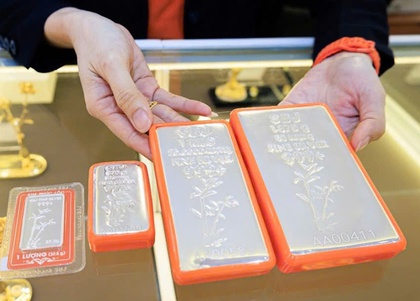 SACOMBANK-SBJ trình làng bộ 3 "siêu phẩm bạc thỏi" - 1 kg, 10 lượng và 50 lượng