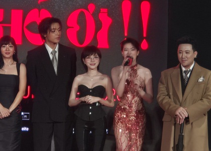 Trấn Thành "dẫn dắt" Văn Mai Hương, Pháo, Lyly, Pháp Kiều… vào nghề diễn!