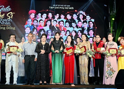 Hoa hậu Dạ Minh Châu nhận giải thưởng Nghệ sĩ vì cộng đồng 2025