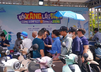 Cuối tuần này, ngày hội “Đổi xăng lấy điện” tái ngộ khách hàng ba miền với loạt ưu đãi hấp dẫn