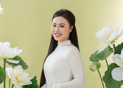 Hoa hậu Dạ Minh Châu khoe sắc trong tà áo dài