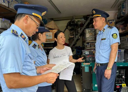 Găm hàng chờ tăng giá, xử lý ra sao?