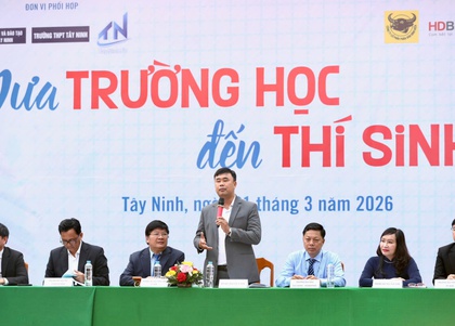 "Đưa trường học đến thí sinh" tại Tây Ninh: Nhiều thông tin thiết thực