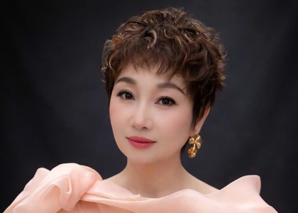 Nghệ sĩ Đức Xuân trao quà từ thiện và tham dự Lễ hội tại Cần Thơ