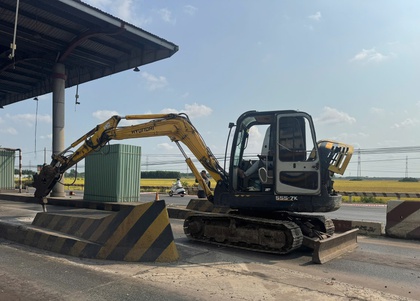 Cận cảnh tháo dỡ 2 trạm phí "bỏ hoang" trên Quốc lộ 51 sau nhiều năm tranh cãi