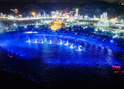 Gần 30.000 khán giả đến “siêu concert” của Sun Group tại Nha Trang