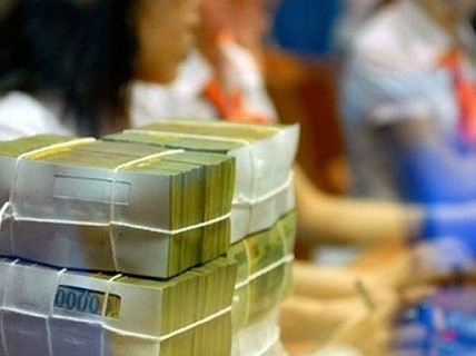 Tiền đổ xô vào “vịnh tránh bão”