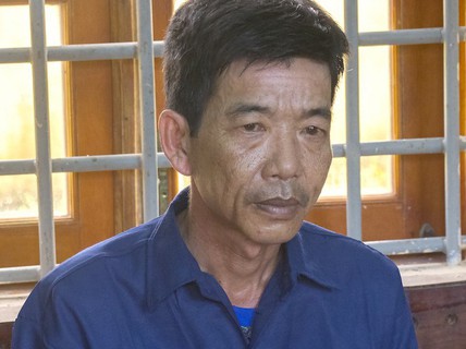 Người nuôi vịt lừa bán thiên thạch 1 triệu USD, hàng xóm ngỡ ngàng