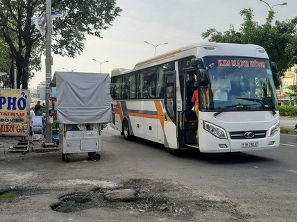 Lắng nghe người dân hiến kế: Xe dù, bến cóc đâu có khó dẹp!