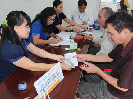 Người về hưu đi làm tính thuế thu nhập cá nhân như thế nào?