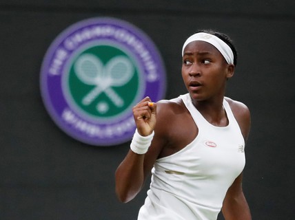 Nữ tay vợt 15 tuổi vào vòng 3 Wimbledon