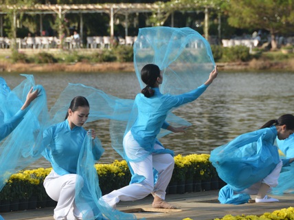 Mãn nhãn tơ lụa xứ sở B'Lao