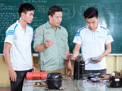 Ứng dụng công nghệ vào đào tạo