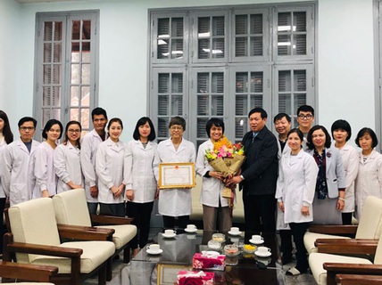 Những người "đua" với Covid-19