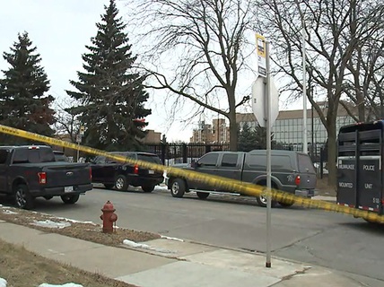 Vừa bị sa thải, nhân viên nhà máy bia xả súng giết đồng nghiệp