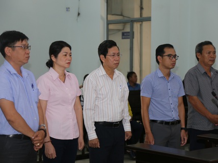 Phó chủ tịch TP Nha Trang bị phạt 9 tháng tù