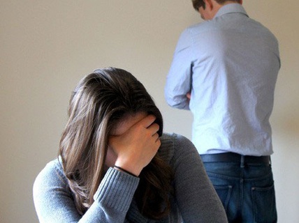 Nghe tin vợ anh hàng xóm đẻ con trai, chồng tôi mừng ra mặt