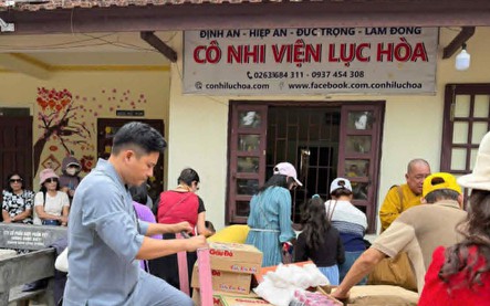 Bán thêm 1 căn nhà, thêm 1 chuyến từ thiện