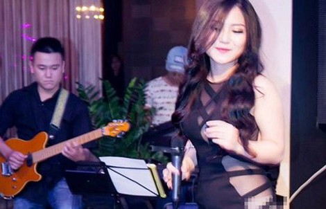 Hương Tràm bị phạt 10 triệu đồng, cấm diễn tại Hà Nội 3 tháng