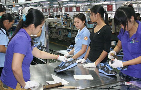 Vốn ngoại đổ vào giày dép
