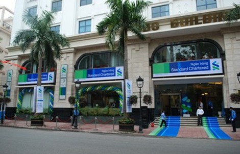 Standard Chartered lại lên tiếng về tin đồn đóng cửa