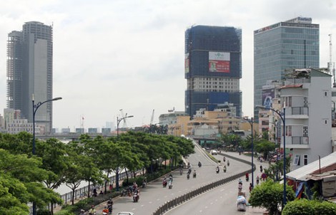 Chủ tịch Phan Văn Mãi chỉ đạo tạm dừng giao dịch khu đất 132 Bến Vân Đồn, quận 4