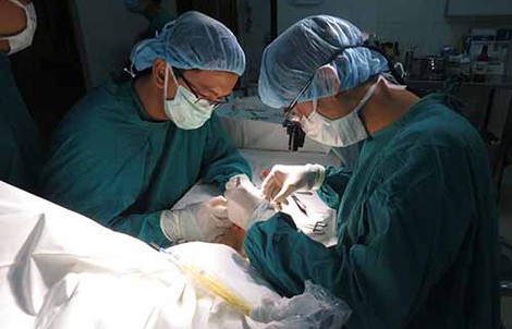 Coi chừng bàn chân trẻ mang tật