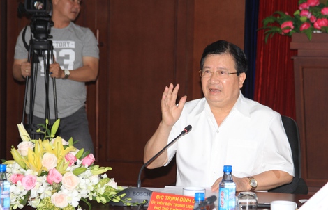 Sân bay Tân Sơn Nhất quá tải, máy bay phải chờ trên trời