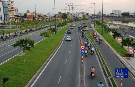 62,2% thu nhập dùng trả nợ công