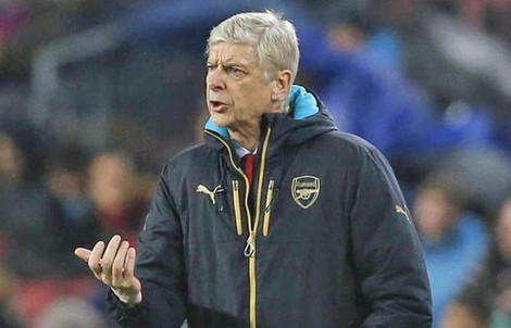 HLV Wenger khiếp đảm hàng công Barcelona