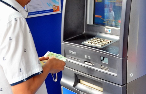 Bỗng nhiên mất 94 triệu đồng dù thẻ ATM còn trong ví