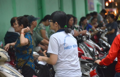 TPHCM: Quận Tân Bình không kỷ luật giáo viên dạy thêm