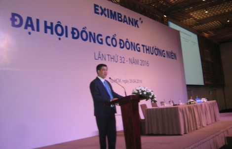 Cổ đông lớn vắng mặt, Eximbank hoãn đại hội 2016