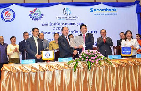 Sacombank Lào nhận vốn từ World Kank