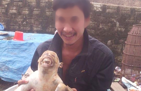 Kinh hoàng trước chùm ảnh "khoe" giết khỉ dã man