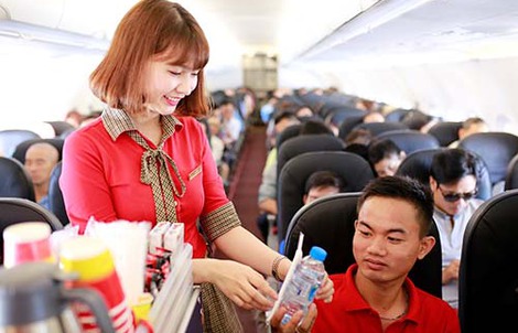 Hàng trăm ngàn vé Vietjet khuyến mại giờ vàng